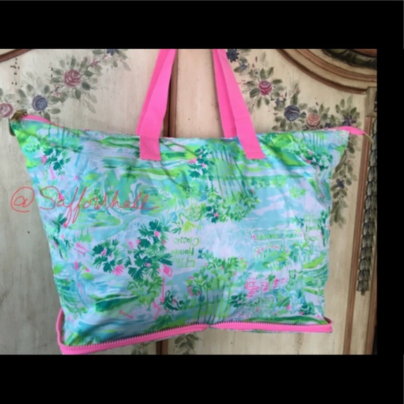 Lilly Pulitzer Handbags - NWT HONDA 🏌️‍♂️ Lilly Pulitzer PGA Golf Tote